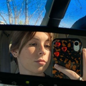 Meet your Posher, Hannah